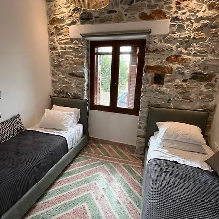 Naxos Boutique Luxury Minimalism In Apartman Filóti